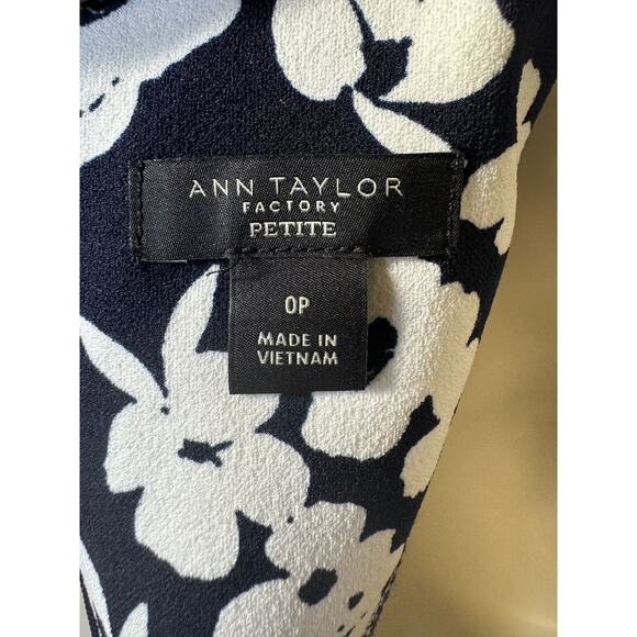 Ann Taylor Factory Floral Shift Dress - Size 0P - Picture 7 of 7